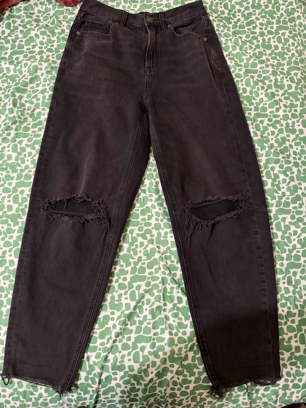 American Eagle Outfitters Black Distressed Straight-Leg Jeans